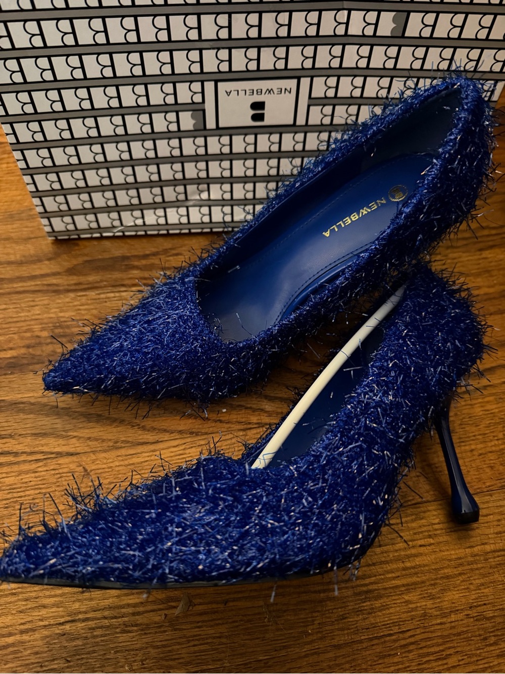 Newbella Blue Textured Pointed-Toe Pumps size 6.5-NWT